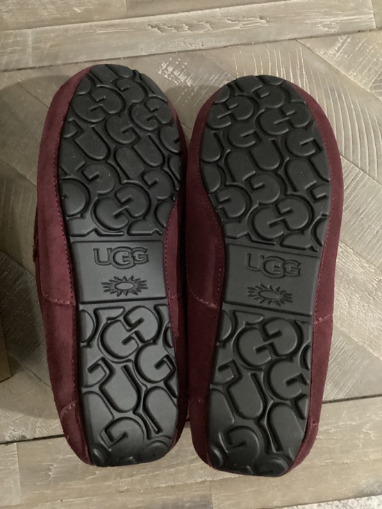 UGG® Ascot Slipper (Men) 7M main image 6